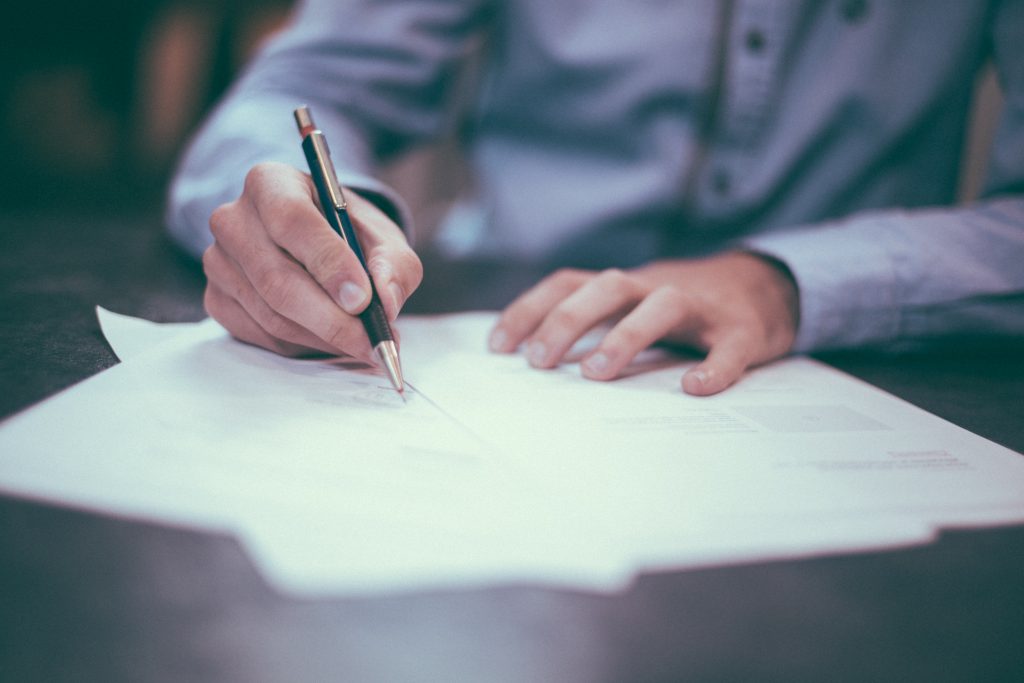 Consulta Gratuita con los Mejores Abogados Para Proceso de una Demanda por Lesiones en un Accidente, Responsable de Accidente y Lesiones Cercas de Mí en Thousand Oaks California